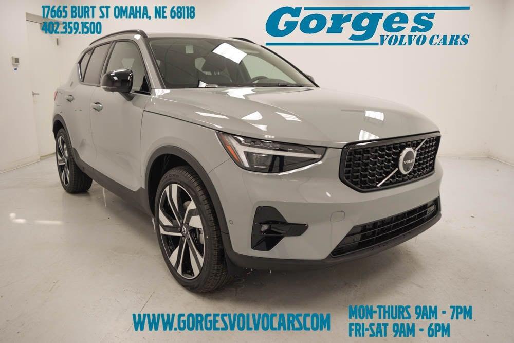 new 2025 Volvo XC40 car, priced at $51,550