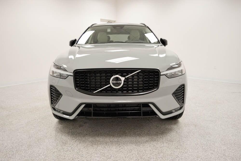 new 2025 Volvo XC60 car, priced at $60,660