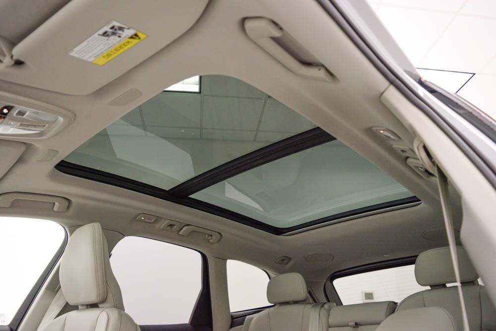 new 2025 Volvo XC60 car, priced at $60,660