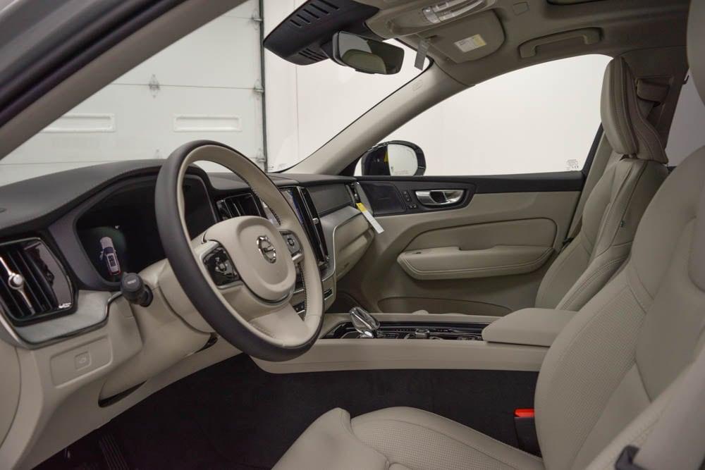new 2025 Volvo XC60 car, priced at $60,660