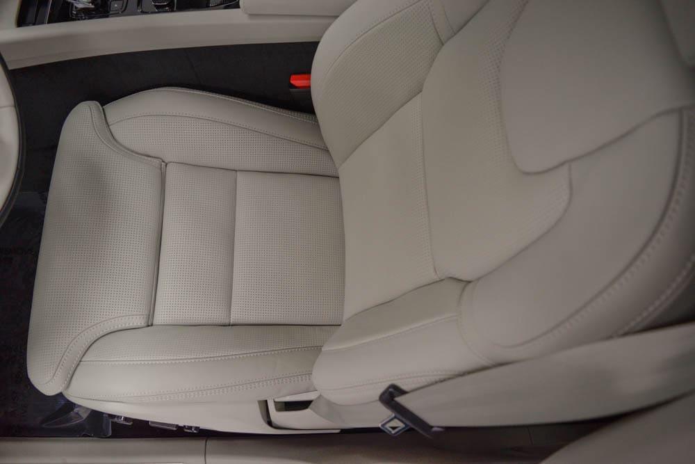 new 2025 Volvo XC60 car, priced at $60,660