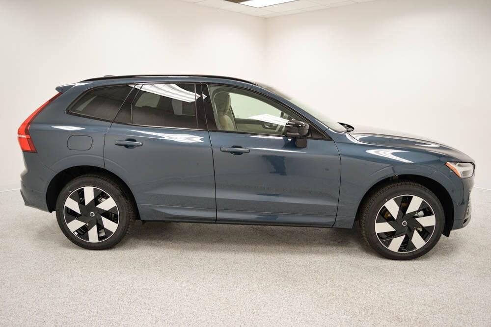 new 2025 Volvo XC60 Plug-In Hybrid car, priced at $65,865