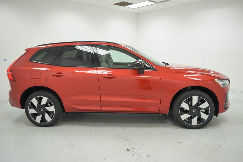 new 2025 Volvo XC60 Plug-In Hybrid car, priced at $67,040