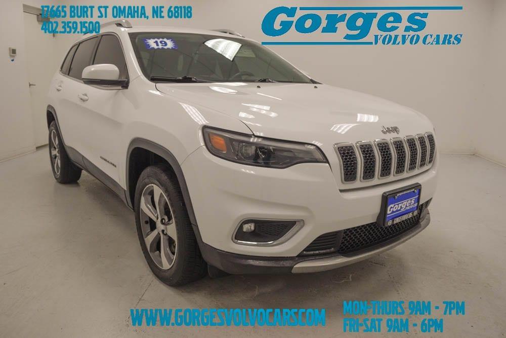 used 2019 Jeep Cherokee car, priced at $18,716