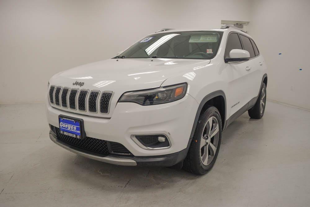 used 2019 Jeep Cherokee car, priced at $18,716