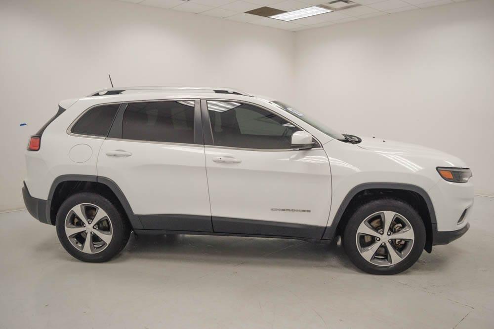 used 2019 Jeep Cherokee car, priced at $18,716