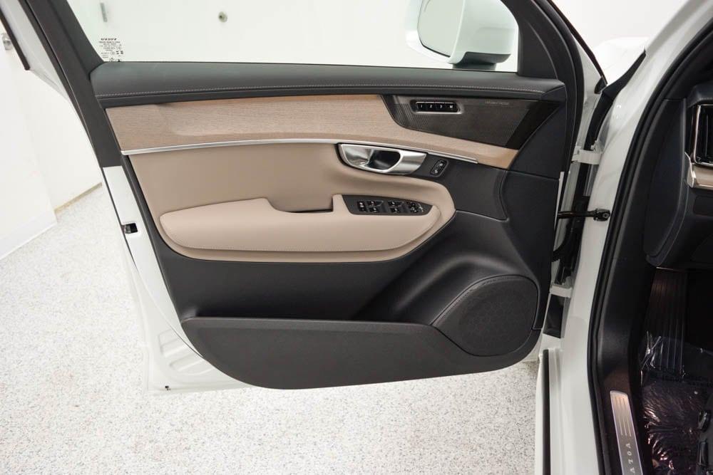 new 2026 Volvo XC90 car, priced at $81,875
