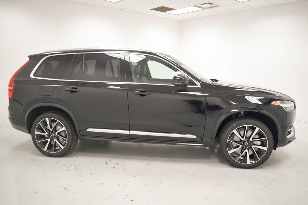 new 2025 Volvo XC90 car, priced at $68,955