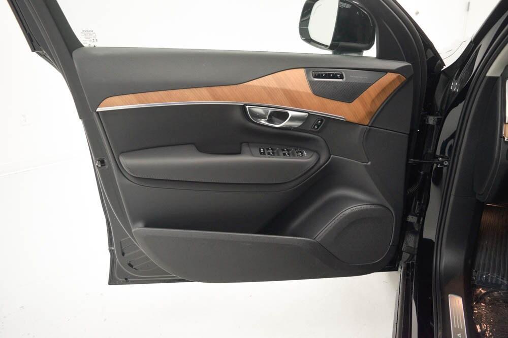new 2025 Volvo XC90 car, priced at $67,955
