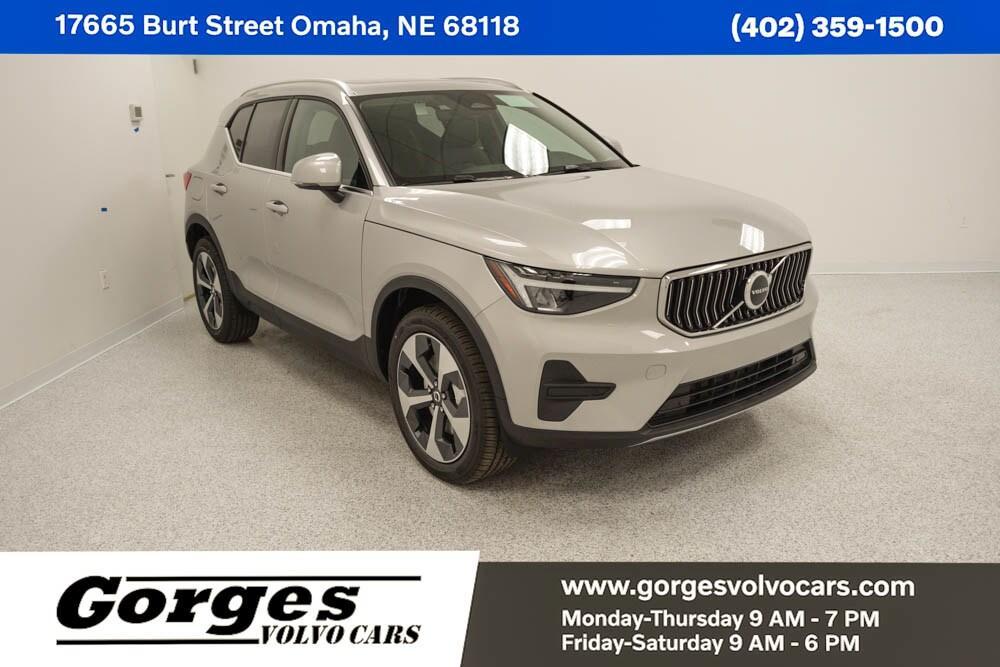 new 2025 Volvo XC40 car, priced at $44,565