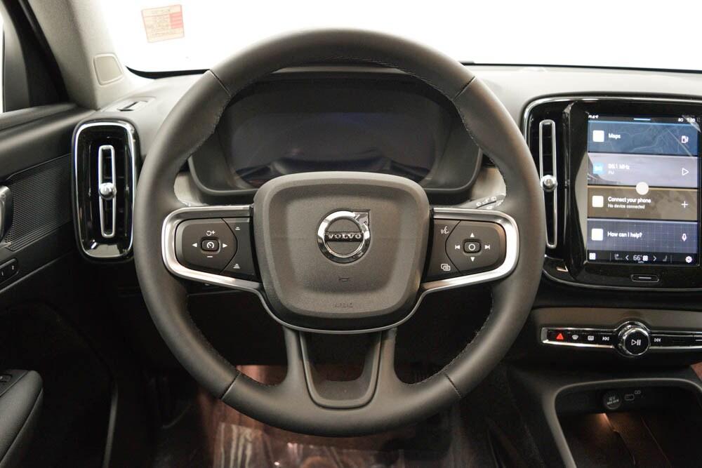 new 2025 Volvo XC40 car, priced at $44,565