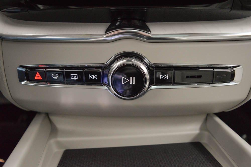 new 2026 Volvo XC60 car, priced at $65,895