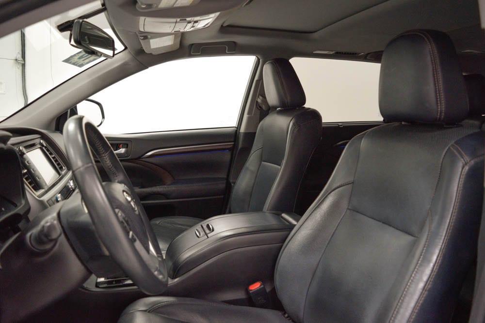 used 2016 Toyota Highlander car, priced at $16,144