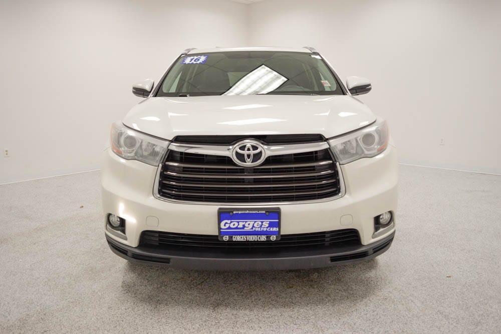 used 2016 Toyota Highlander car, priced at $16,144