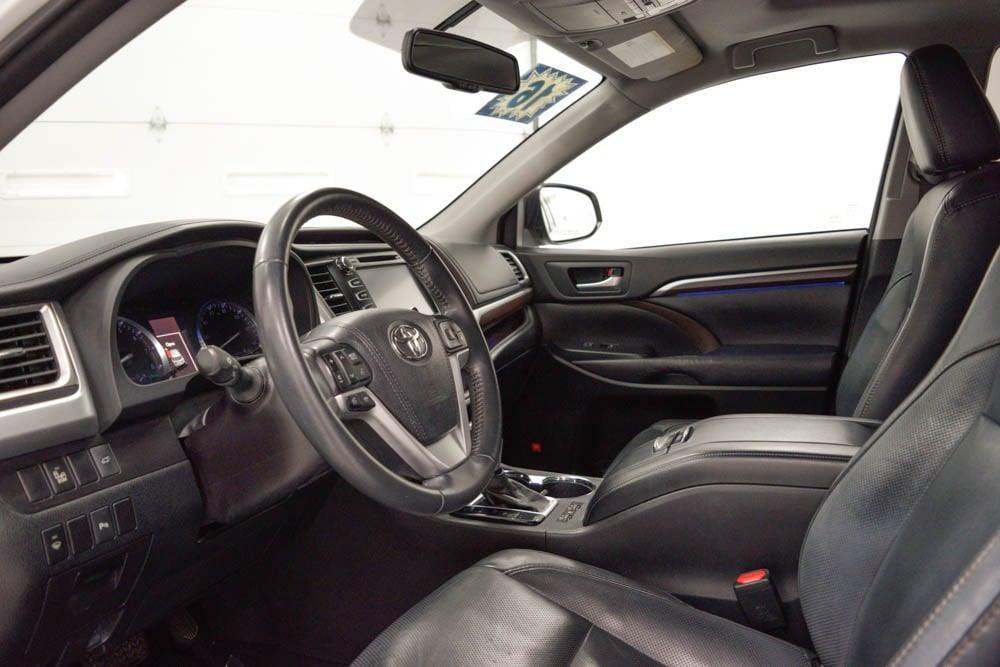 used 2016 Toyota Highlander car, priced at $16,144