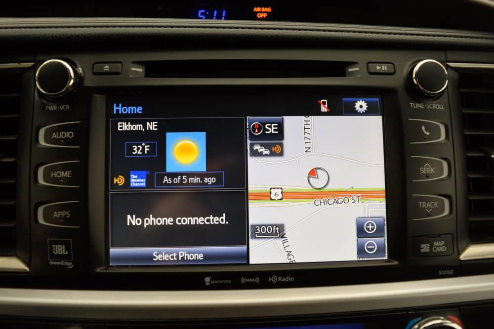 used 2016 Toyota Highlander car, priced at $16,144