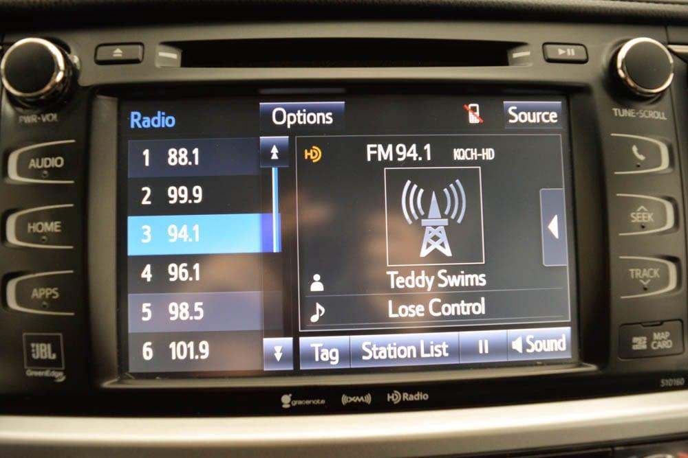 used 2016 Toyota Highlander car, priced at $16,144