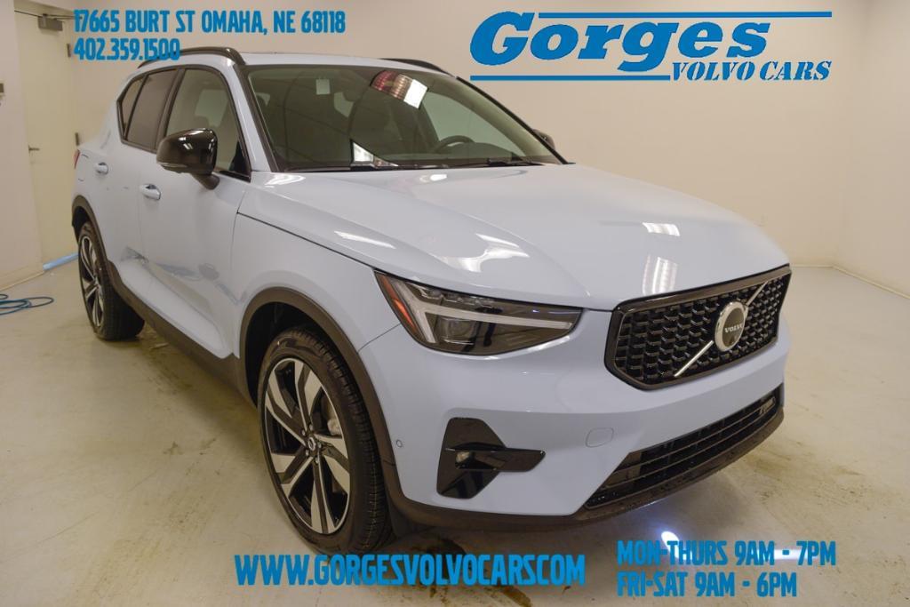 used 2024 Volvo XC40 car