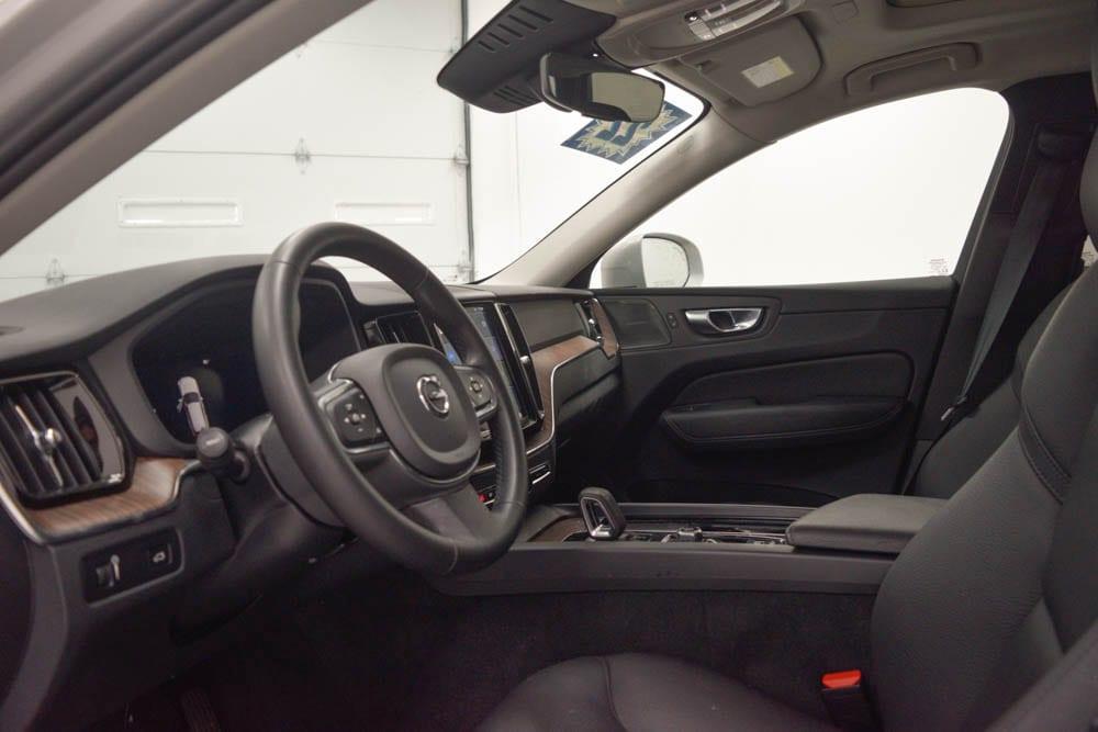 used 2022 Volvo XC60 car, priced at $35,033