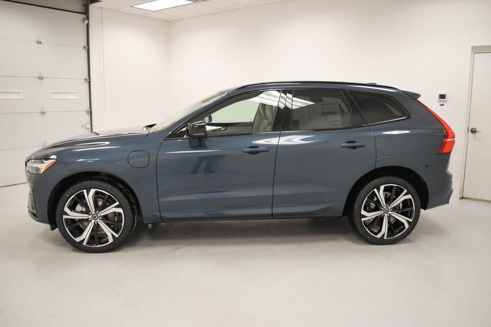 new 2025 Volvo XC60 Plug-In Hybrid car, priced at $71,115