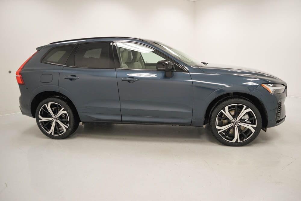 new 2025 Volvo XC60 Plug-In Hybrid car, priced at $71,115