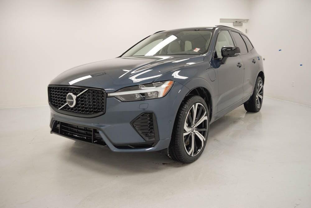 new 2025 Volvo XC60 Plug-In Hybrid car, priced at $71,115