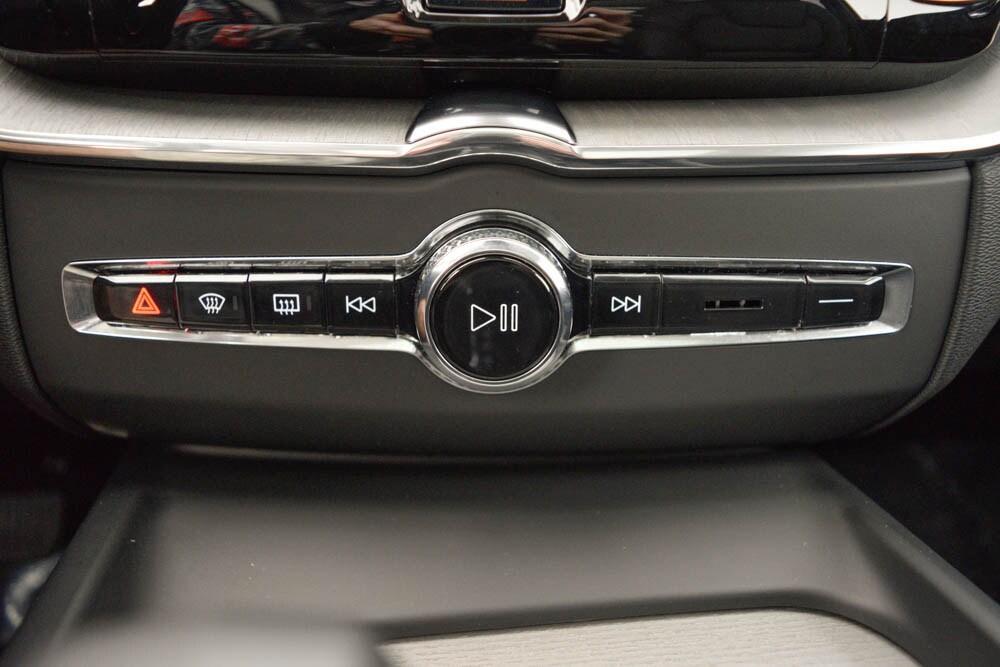 used 2025 Volvo XC60 car, priced at $41,384
