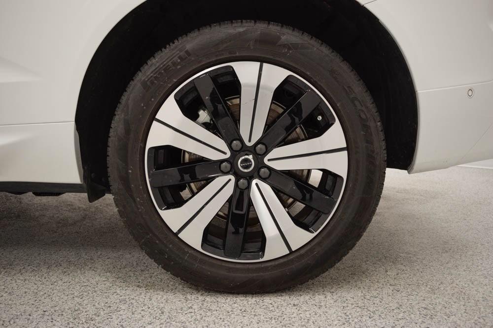 used 2024 Volvo XC60 Recharge Plug-In Hybrid car, priced at $49,109