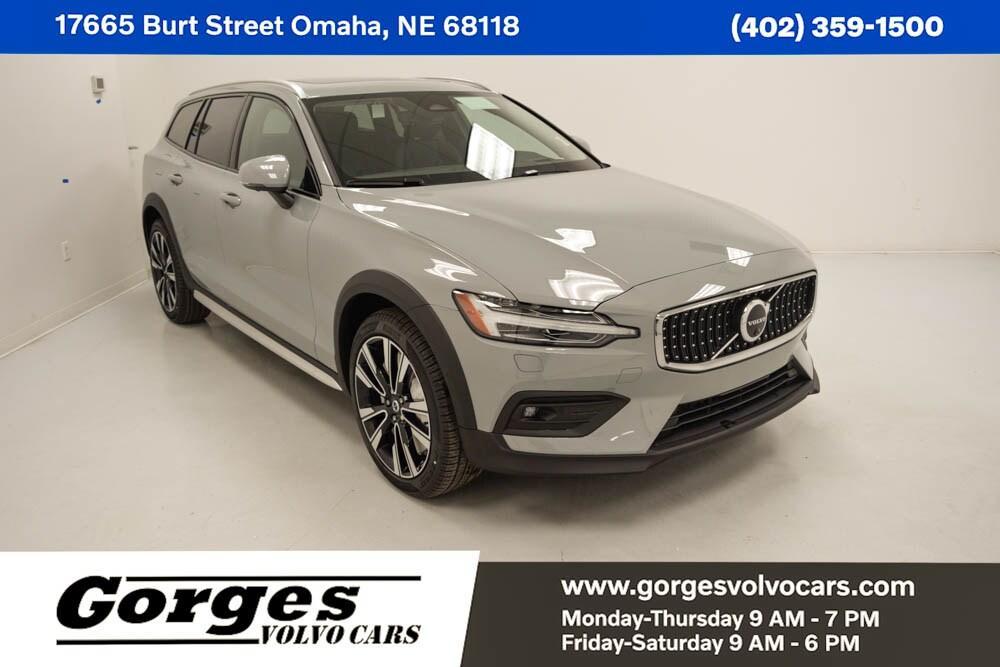 new 2025 Volvo V60 Cross Country car, priced at $59,025