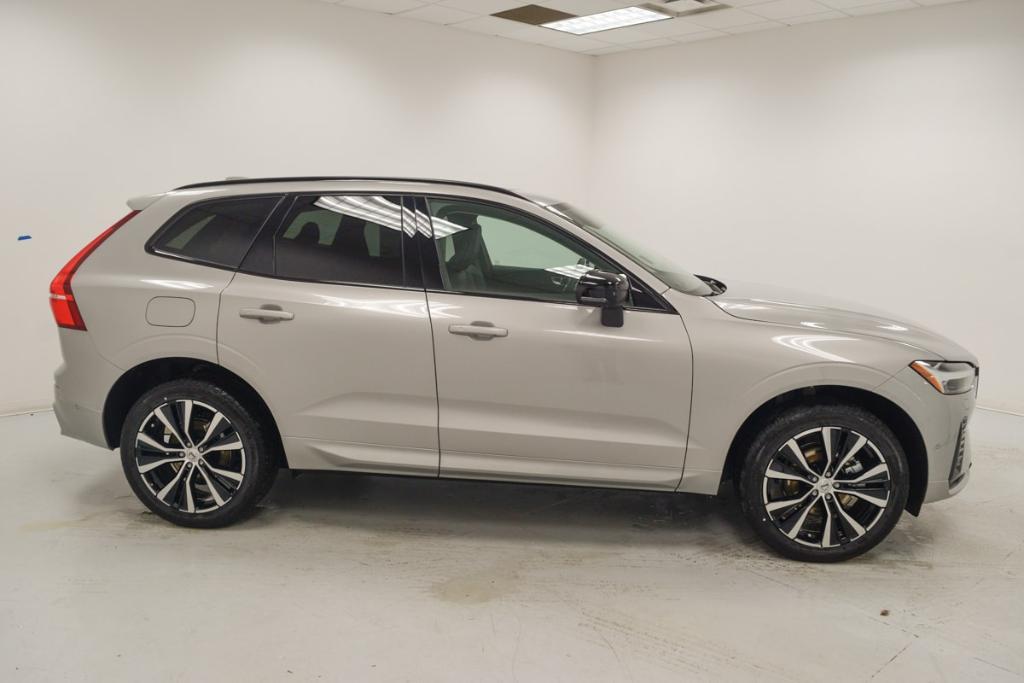 new 2024 Volvo XC60 car, priced at $55,330