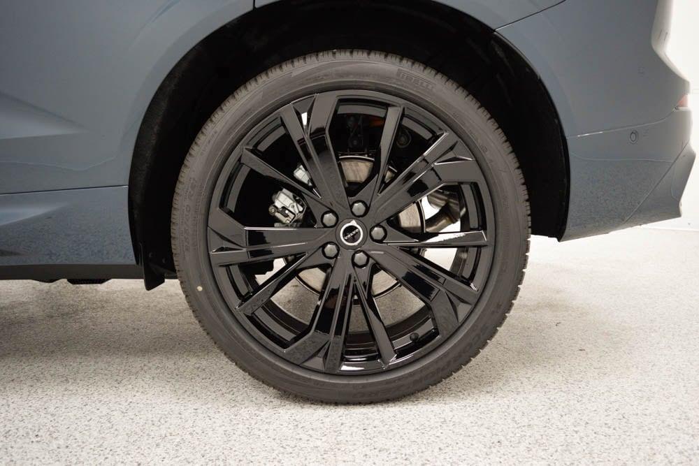 new 2026 Volvo XC60 car, priced at $64,315