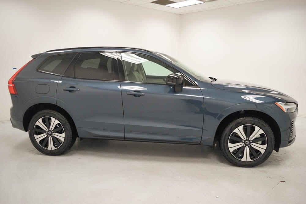 new 2025 Volvo XC60 Plug-In Hybrid car, priced at $61,300