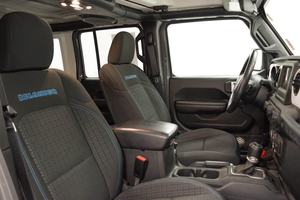 used 2021 Jeep Wrangler Unlimited car, priced at $33,325