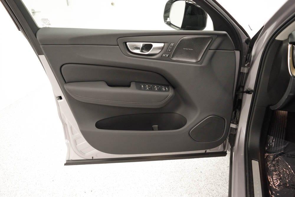 new 2026 Volvo XC60 car, priced at $59,745