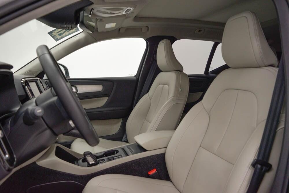 used 2021 Volvo XC40 car, priced at $27,200