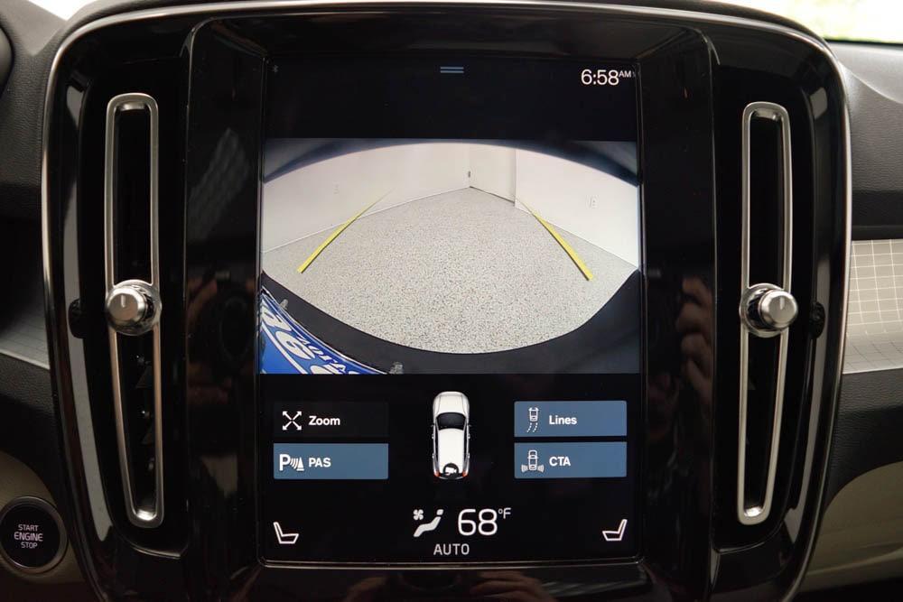 used 2021 Volvo XC40 car, priced at $27,200