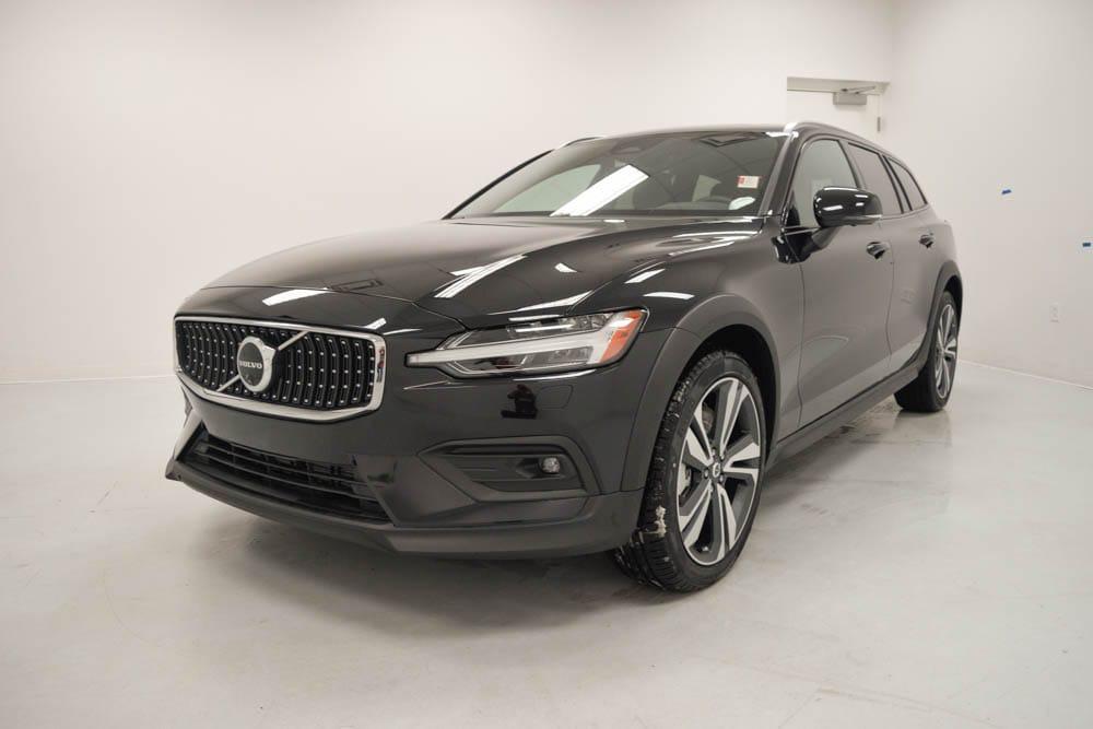 new 2024 Volvo V60 Cross Country car, priced at $55,310