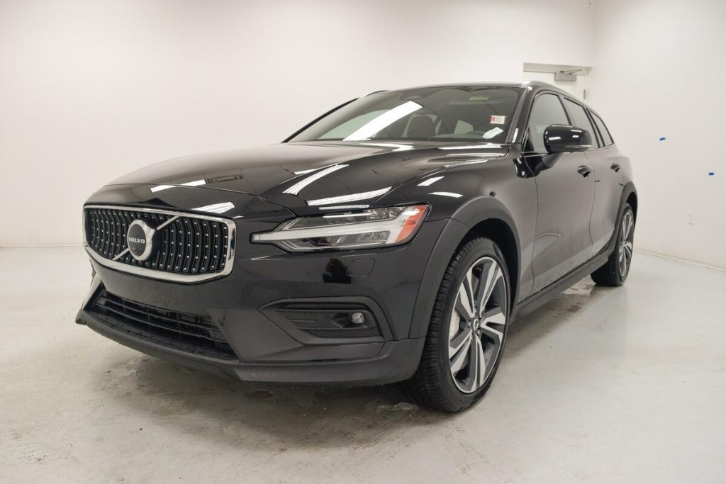 new 2024 Volvo V60 Cross Country car, priced at $55,310