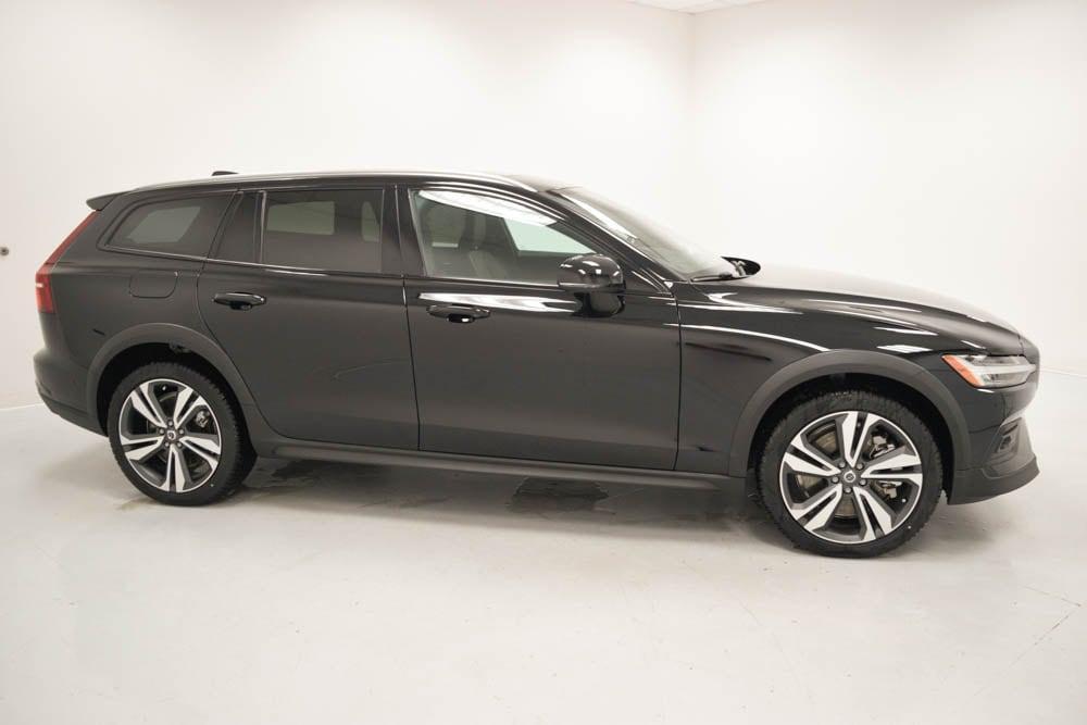 new 2024 Volvo V60 Cross Country car, priced at $55,310