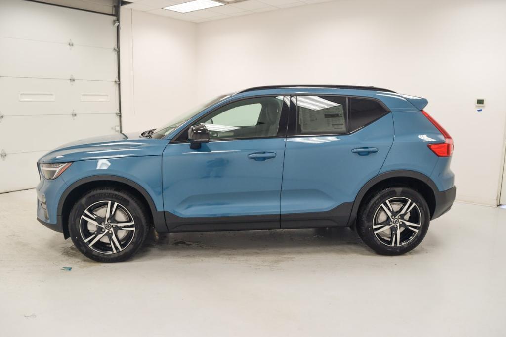 used 2024 Volvo XC40 car, priced at $40,807