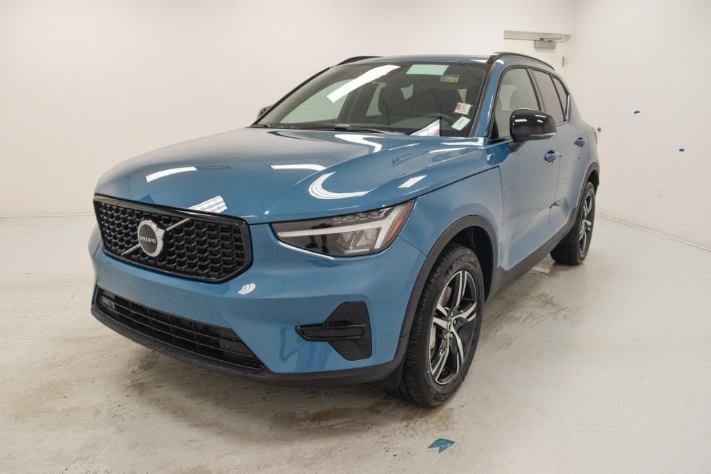 used 2024 Volvo XC40 car, priced at $40,807