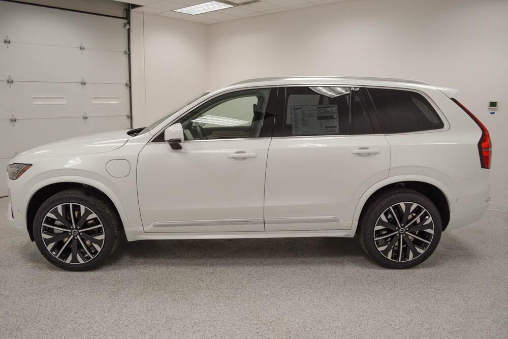 new 2025 Volvo XC90 Plug-In Hybrid car, priced at $78,395