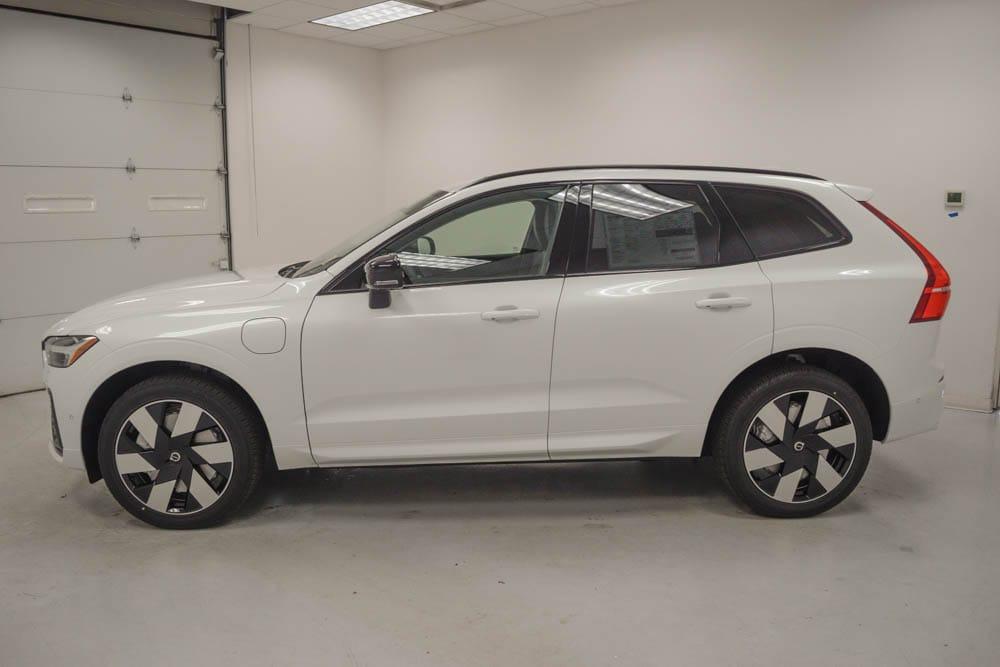 new 2025 Volvo XC60 Plug-In Hybrid car, priced at $66,650