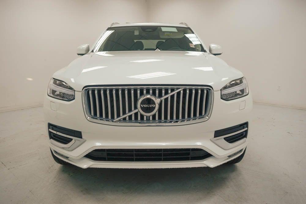 new 2025 Volvo XC90 car, priced at $65,215