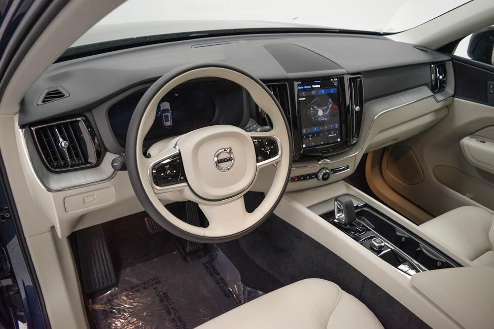 new 2025 Volvo XC60 car, priced at $55,360