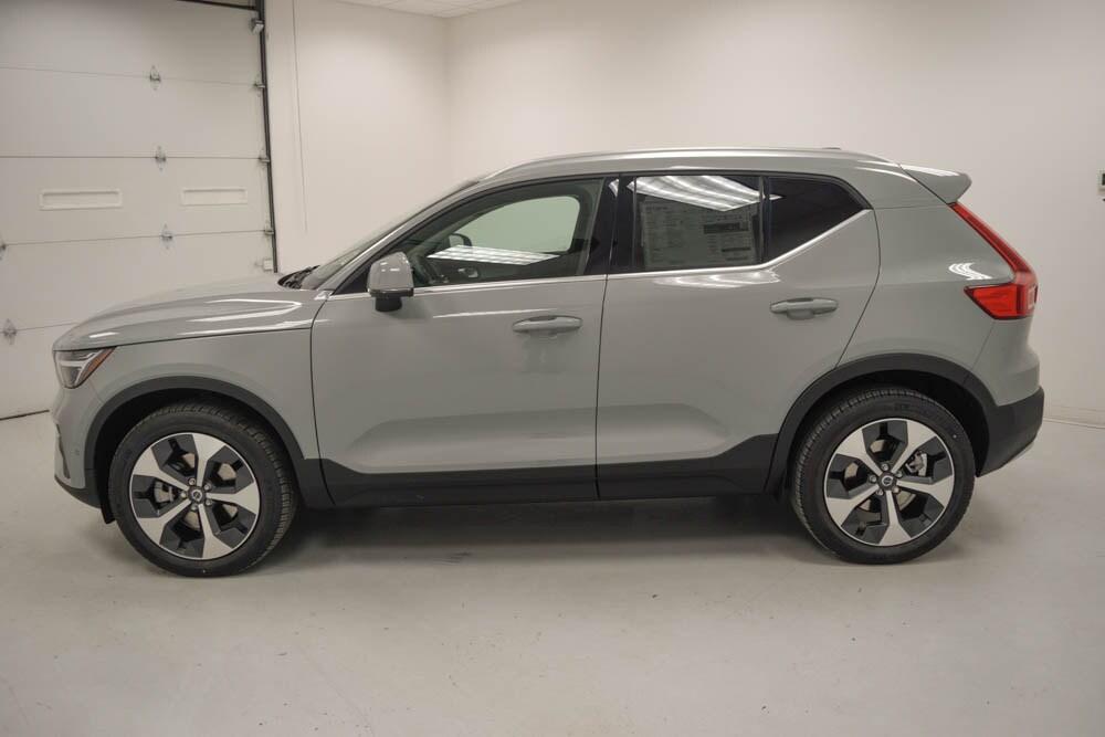 new 2025 Volvo XC40 car, priced at $48,315