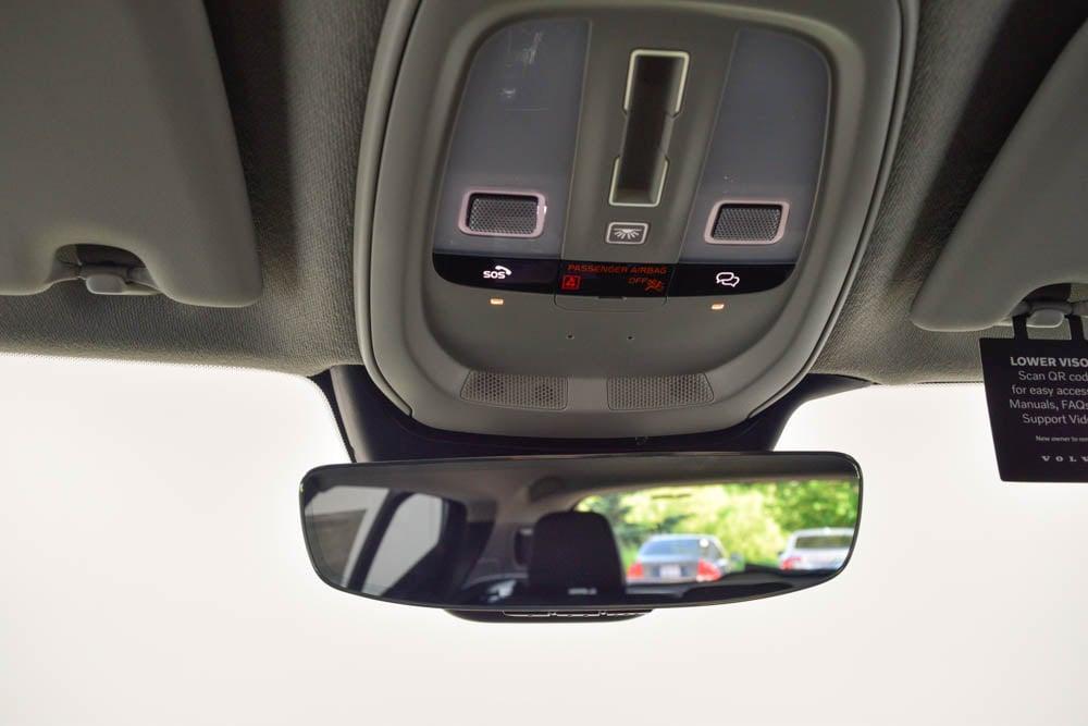 used 2025 Volvo XC40 car