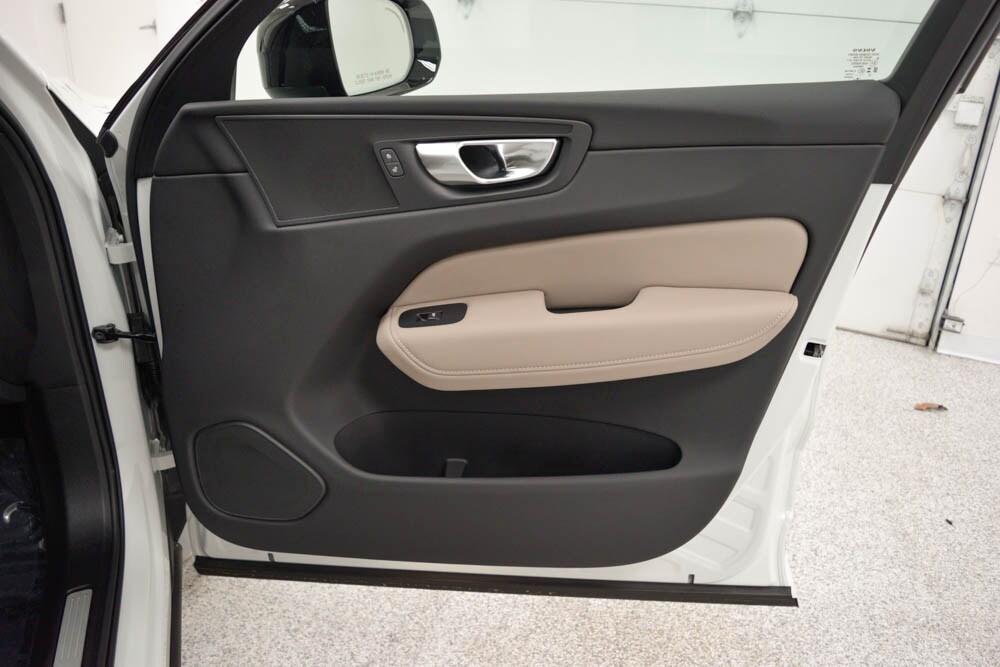 new 2026 Volvo XC60 car, priced at $57,985