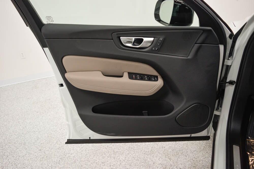 new 2026 Volvo XC60 car, priced at $57,985