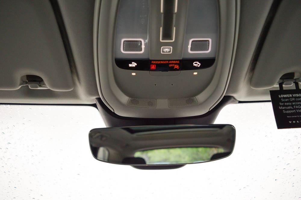 new 2025 Volvo XC60 car, priced at $48,015